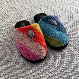 Kurt Geiger Kensington Faux Shearling Rainbow Logo Ornament Slippers